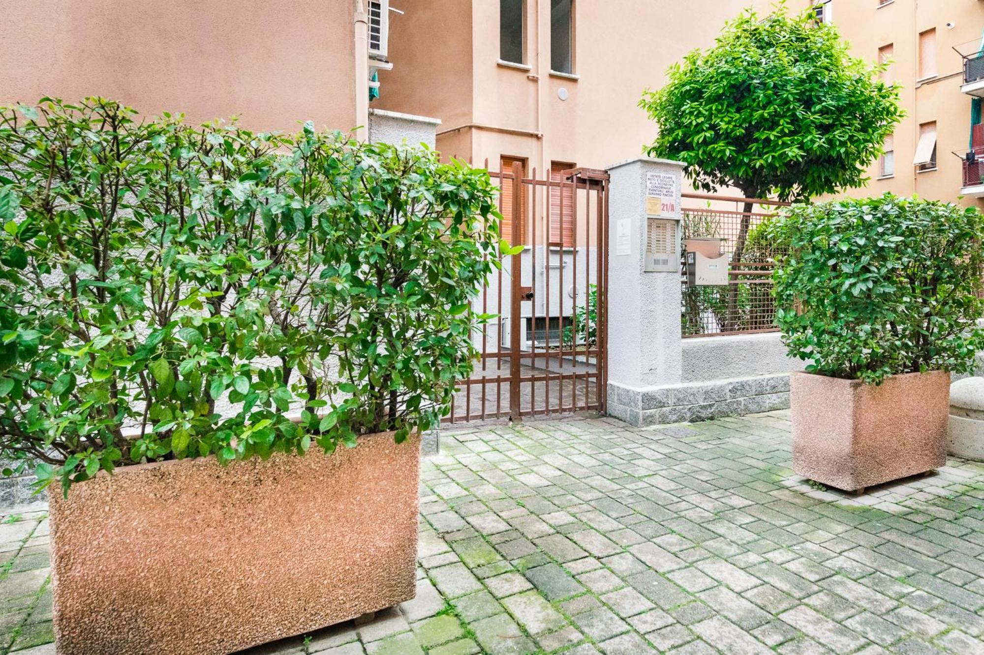 The Flow Apartment Milan Exterior photo